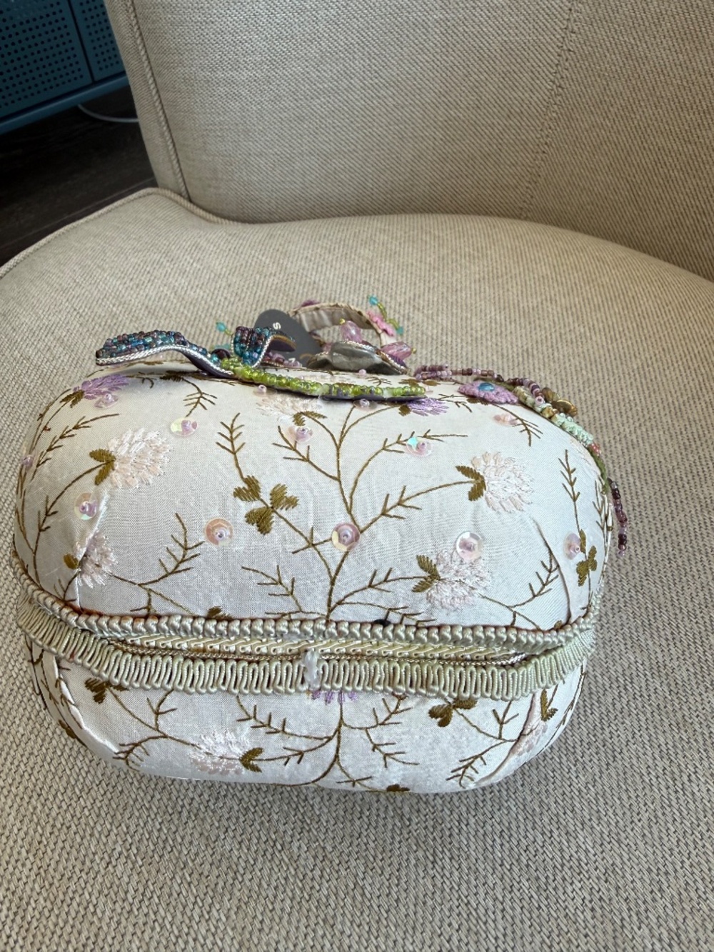 NWT Vintage Mary Frances Beaded Hard Case Clutch - Picture 5 of 5